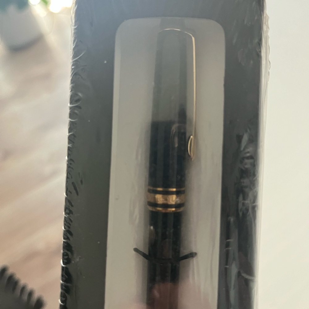 Montblanc Pen - Picture 8 of 11